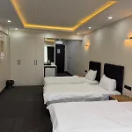 Lily Airport 3*