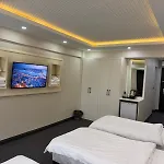 Bed & Breakfast Lily Airport 3*