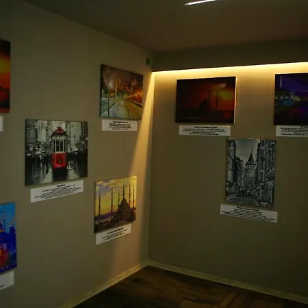 Lily Airport לינה וארוחת בוקר