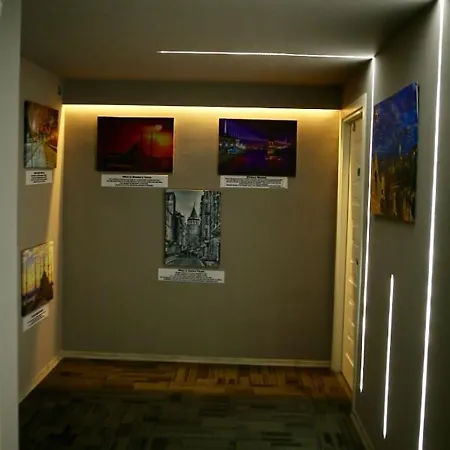 לינה וארוחת בוקר Lily Airport Arnavutkoy