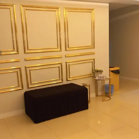 Lily Airport לינה וארוחת בוקר