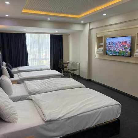 Lily Airport Bed and breakfast