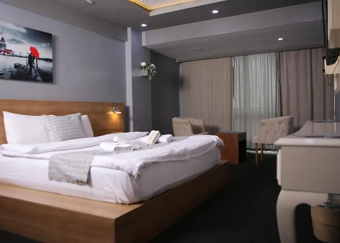 לינה וארוחת בוקר Lily Airport