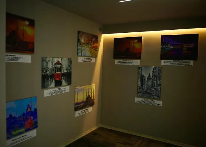 Lily Airport לינה וארוחת בוקר