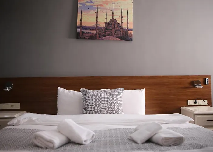 Lily Airport לינה וארוחת בוקר