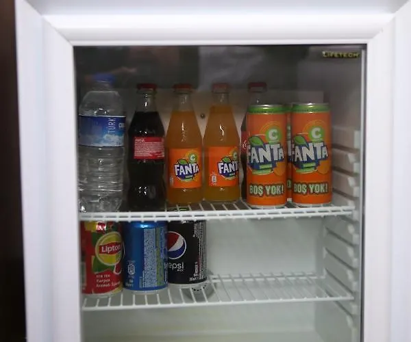 לינה וארוחת בוקר Lily Airport